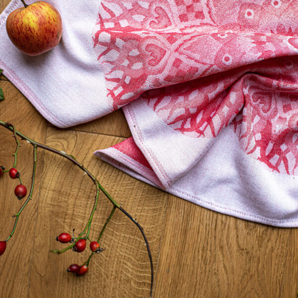 Mandala towel - red - Image 2
